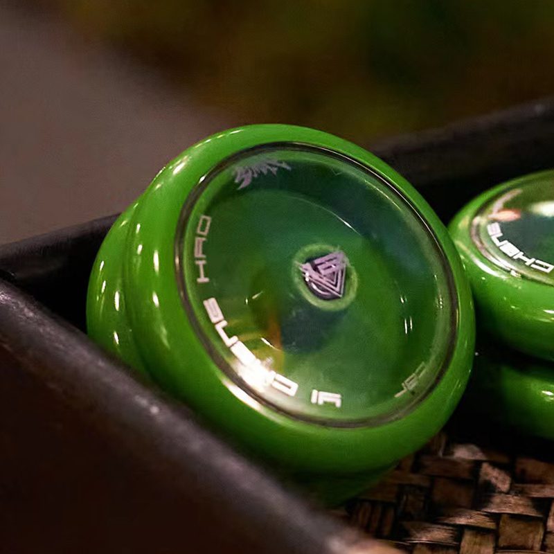 Small V Transparent Green Silver